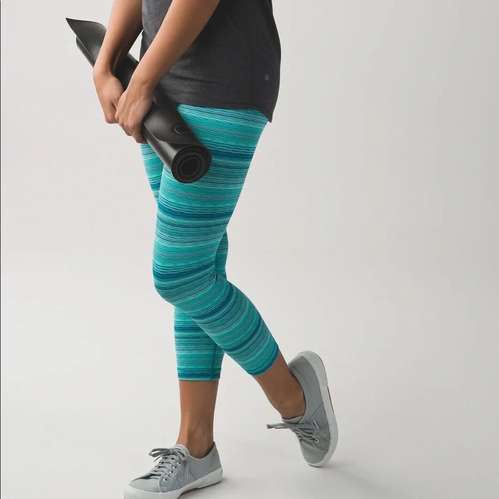 Lululemon Wunder Under Crop (Hi-Rise) space dye blue *Luxtreme